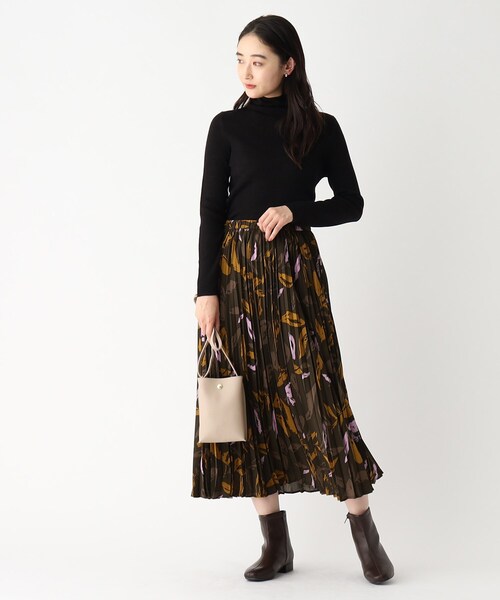 OPAQUE.CLIP(オペークドットクリップ)の「◆ボタニカルプリントプリーツスカート【洗濯機洗い可】(スカート・レディース・ブラック系/ダークブラウン系・38/40)」の11枚目の写真