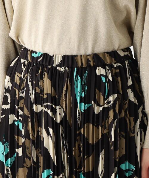 OPAQUE.CLIP(オペークドットクリップ)の「◆ボタニカルプリントプリーツスカート【洗濯機洗い可】(スカート・レディース・ブラック系/ダークブラウン系・38/40)」の17枚目の写真
