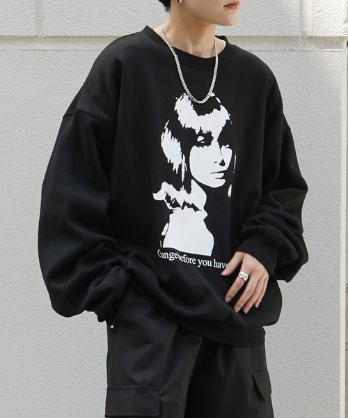 Confirm(コンファーム)の「ワンポイントロゴ / フォトプリント / Shadowガールプリント ビッグシルエット 裏起毛プルオーバースウェット ユニセックス【Confirm】(スウェット・メンズ・ホワイト/ブラック/杢グレー/ホワイト系その他/ブラック系その他/グレー系その他/ブラック系その他2/グレー系その他2/グレー系2・M/L)」の5枚目の写真