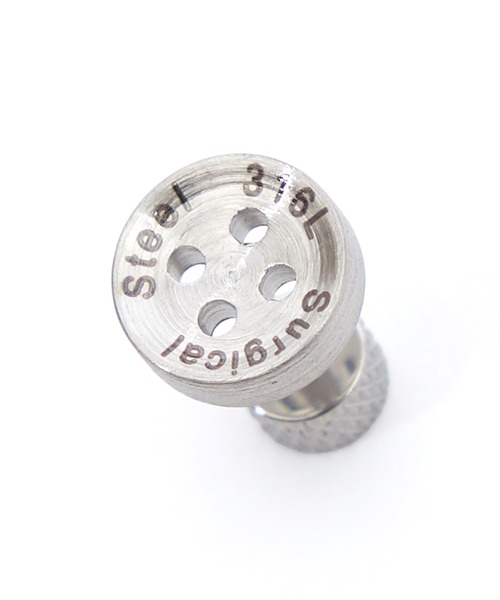 an meets zakka（アンミツザッカ）の「an meets zakka ファニーピアス片耳ピアス（ピアス（片耳用）・メンズ・L/A/C/F/G/D/K/J/B/H/E/I・ONE SIZE）」の5枚目の写真