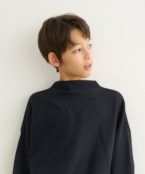 coca（coca）（コカ）の「キッズ　裏毛V切替タートルネックプルオーバー（スウェット・キッズ・マスタード/ブラック・110/120/130/140）」の4枚目の写真