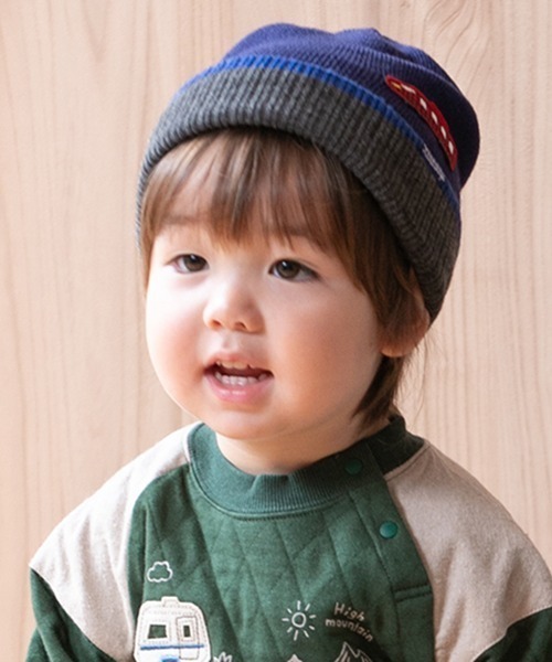 kladskap（クレードスコープ）の「電車ワッペン配色ニット帽（ニットキャップ/ビーニー・キッズ・マスタード/ネイビー・FREE）」の2枚目の写真