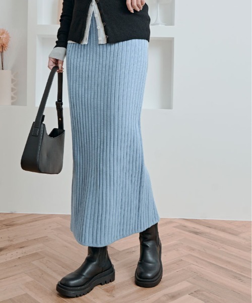 kirakiraShop（キラキラショップ）の「[サイズ展開あり] 長め丈でスッキリ上品見え。リブ ニット タイト ロング スカート（スカート・レディース・モカ/ブラウン/ベージュ/ケリーグリーン/杢グレー/チャコール/ブラック/オフホワイト/ベージュ系その他/ブルーグリーン/グレー系/レッド系/ワインレッド/ネイビー系/オレンジ/ライトブルー/ピンクベージュ/ダークパープル・S-M/L-XL/L/M）」の11枚目の写真