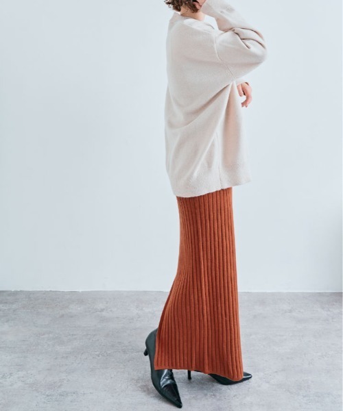 kirakiraShop（キラキラショップ）の「[サイズ展開あり] 長め丈でスッキリ上品見え。リブ ニット タイト ロング スカート（スカート・レディース・モカ/ブラウン/ベージュ/ケリーグリーン/杢グレー/チャコール/ブラック/オフホワイト/ベージュ系その他/ブルーグリーン/グレー系/レッド系/ワインレッド/ネイビー系/オレンジ/ライトブルー/ピンクベージュ/ダークパープル・S-M/L-XL/L/M）」の22枚目の写真