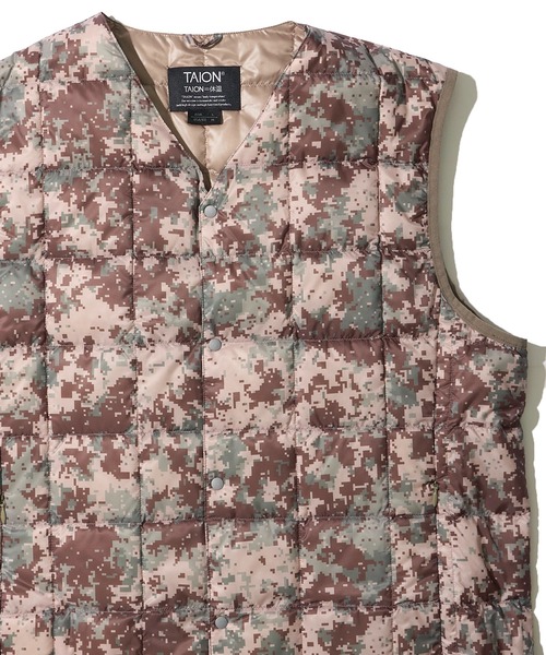 TAION（タイオン）の「【TAION / タイオン】V NECK BUTTON DOWN VEST / インナーダウンベスト TAION-001（ダウンベスト・メンズ・ブラック/グレー/サンドベージュ/ネイビー/チャコールグレー/カーキ/セージグリーン/その他/カモフラージュ/その他2/その他1・X-LARGE/MEDIUM/LARGE/XX-LARGE/SMALL）」の10枚目の写真