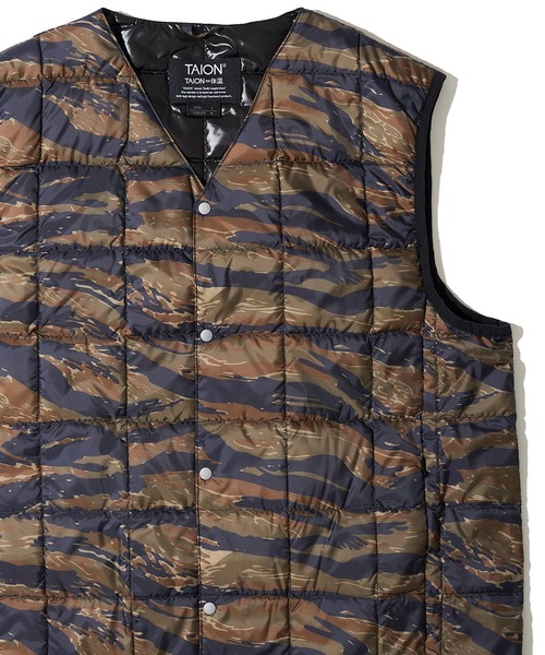 TAION（タイオン）の「【TAION / タイオン】V NECK BUTTON DOWN VEST / インナーダウンベスト TAION-001（ダウンベスト・メンズ・ブラック/グレー/サンドベージュ/ネイビー/チャコールグレー/カーキ/セージグリーン/その他/カモフラージュ/その他2/その他1・X-LARGE/MEDIUM/LARGE/XX-LARGE/SMALL）」の9枚目の写真