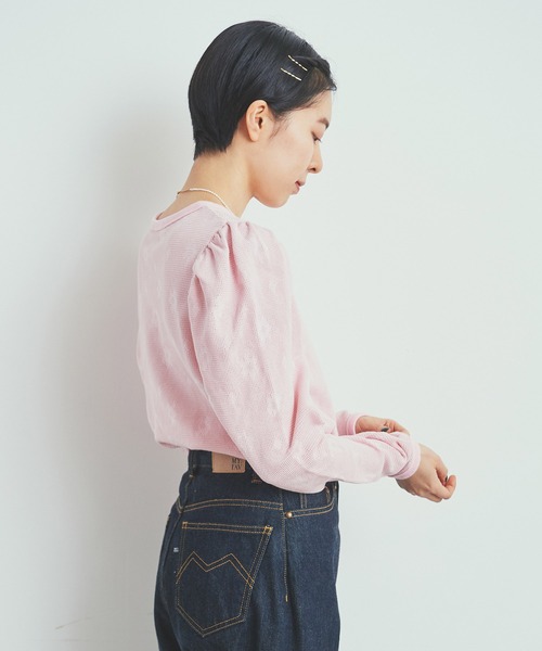 CHILD WOMAN（チャイルドウーマン）の「☆花メッシュジャガード BIGパフ袖プルオーバー（Tシャツ/カットソー・レディース・アイボリー/ピンク/パープル/ネイビー・FREE）」の6枚目の写真