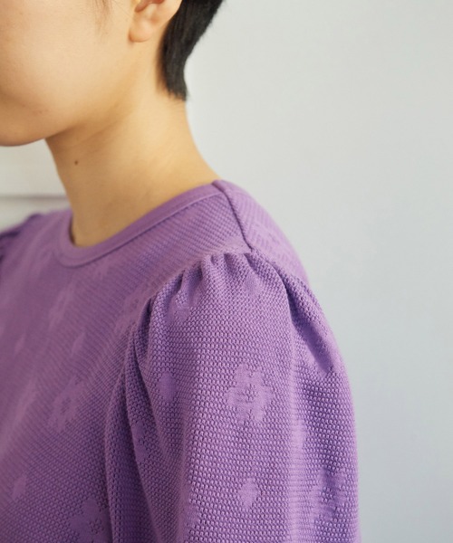 CHILD WOMAN（チャイルドウーマン）の「☆花メッシュジャガード BIGパフ袖プルオーバー（Tシャツ/カットソー・レディース・アイボリー/ピンク/パープル/ネイビー・FREE）」の12枚目の写真