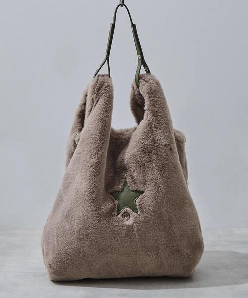 CONVERSE TOKYO（コンバーストウキョウ）の「ECO-FUR SHOPPING TOTE BAG（ショルダーバッグ・レディース・チャコールグレー/ベージュ・FREE）」の2枚目の写真