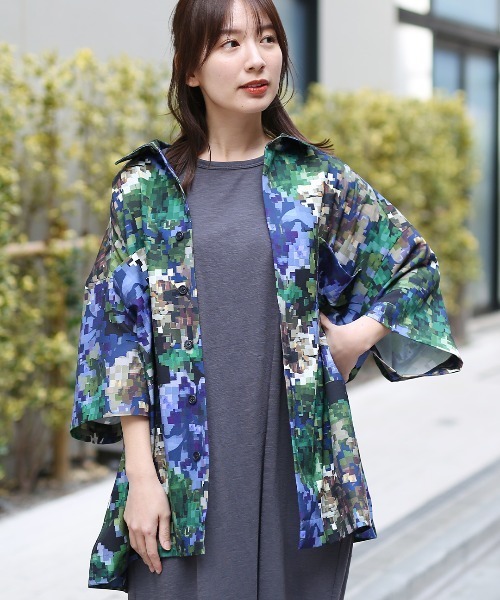 チチカカ(チチカカ)の「ビッグアソートプリントシャツ【ユニセックス】(シャツ/ブラウス・レディース・ターコイズブルー/ネイビー/ブラウン・FREE)」の7枚目の写真