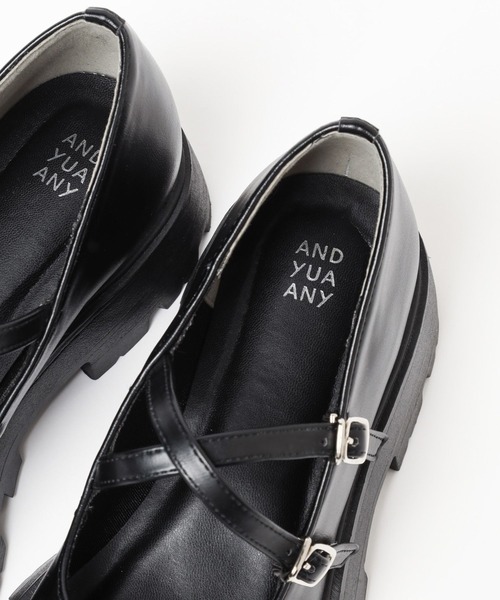 GLOBAL WORK（グローバルワーク）の「厚底メリージェーン/AND YUA ANY/991674（ドレスシューズ・キッズ・アイボリー/ブラック・SMALL/MEDIUM/LARGE）」の6枚目の写真