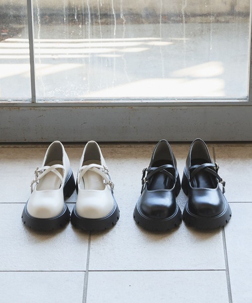 GLOBAL WORK（グローバルワーク）の「厚底メリージェーン/AND YUA ANY/991674（ドレスシューズ・キッズ・アイボリー/ブラック・SMALL/MEDIUM/LARGE）」の22枚目の写真