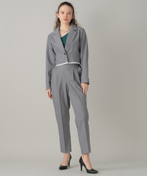 FOREVER 21(フォーエバー トゥエンティーワン)の「【2024SS】クロップドジャケット(テーラードジャケット・レディース・グレー/ブラック・FREE)」の4枚目の写真