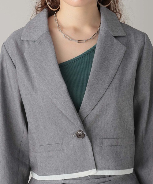 FOREVER 21(フォーエバー トゥエンティーワン)の「【2024SS】クロップドジャケット(テーラードジャケット・レディース・グレー/ブラック・FREE)」の21枚目の写真