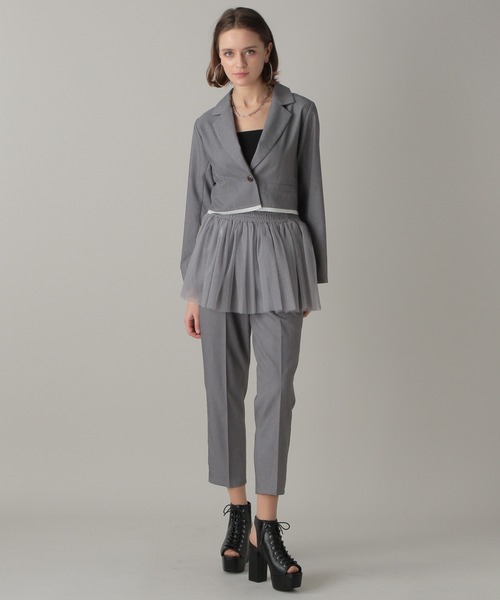 FOREVER 21(フォーエバー トゥエンティーワン)の「【2024SS】クロップドジャケット(テーラードジャケット・レディース・グレー/ブラック・FREE)」の11枚目の写真