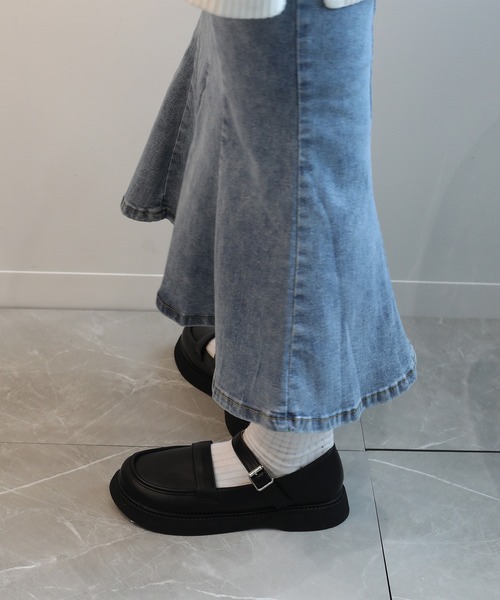 shoes365(シューズスリーシックスファイヴ)の「【shoes365】バックル止め 柔らかいローファー(ローファー・レディース・ブラック/ブラウン・22.0cm/21.5cm/21.0cm/20.5cm/23.5cm/23.0cm/22.5cm)」の8枚目の写真