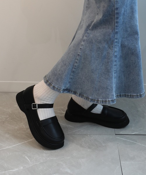 shoes365(シューズスリーシックスファイヴ)の「【shoes365】バックル止め 柔らかいローファー(ローファー・レディース・ブラック/ブラウン・22.0cm/21.5cm/21.0cm/20.5cm/23.5cm/23.0cm/22.5cm)」の11枚目の写真