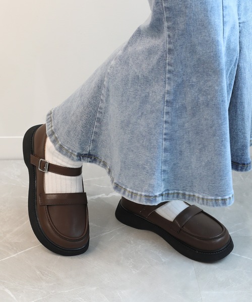 shoes365(シューズスリーシックスファイヴ)の「【shoes365】バックル止め 柔らかいローファー(ローファー・レディース・ブラック/ブラウン・22.0cm/21.5cm/21.0cm/20.5cm/23.5cm/23.0cm/22.5cm)」の19枚目の写真