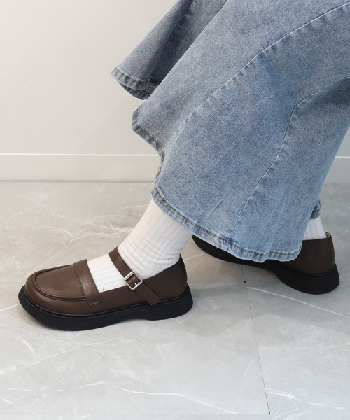 shoes365(シューズスリーシックスファイヴ)の「【shoes365】バックル止め 柔らかいローファー(ローファー・レディース・ブラック/ブラウン・22.0cm/21.5cm/21.0cm/20.5cm/23.5cm/23.0cm/22.5cm)」の22枚目の写真