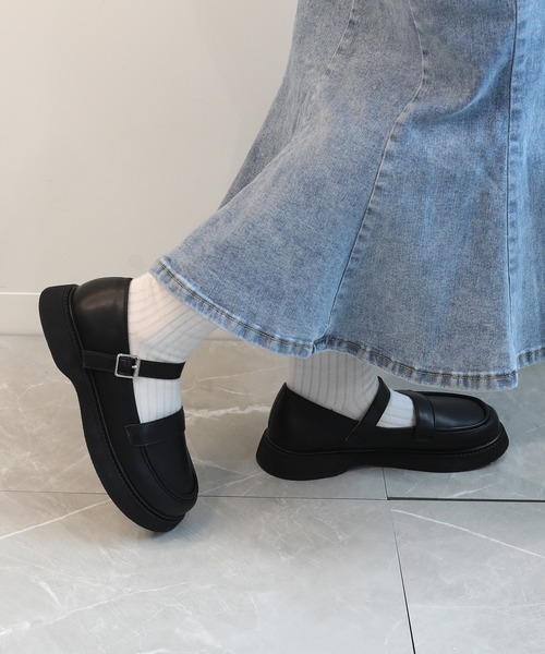 shoes365(シューズスリーシックスファイヴ)の「【shoes365】バックル止め 柔らかいローファー(ローファー・レディース・ブラック/ブラウン・22.0cm/21.5cm/21.0cm/20.5cm/23.5cm/23.0cm/22.5cm)」の16枚目の写真