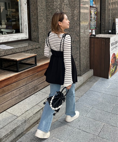 prose verse（プロズヴェール）の「【MOMO】肩リボンVネックペプラムビスチェ（キャミソール・レディース・ブラック・MEDIUM/LARGE）」の17枚目の写真