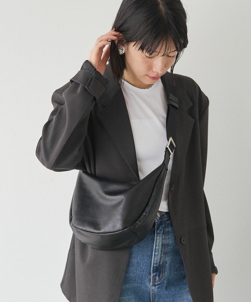 500mlペットボトル収納可】ソフトレザーラウンドショルダーバッグ(CE