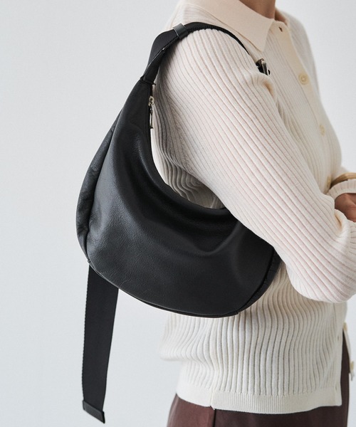 未使用☻ソフトレザーラウンドショルダーバッグ(CE-1326) russet ウエストポーチ ウエストバッグ 「お気に入り登録数1万