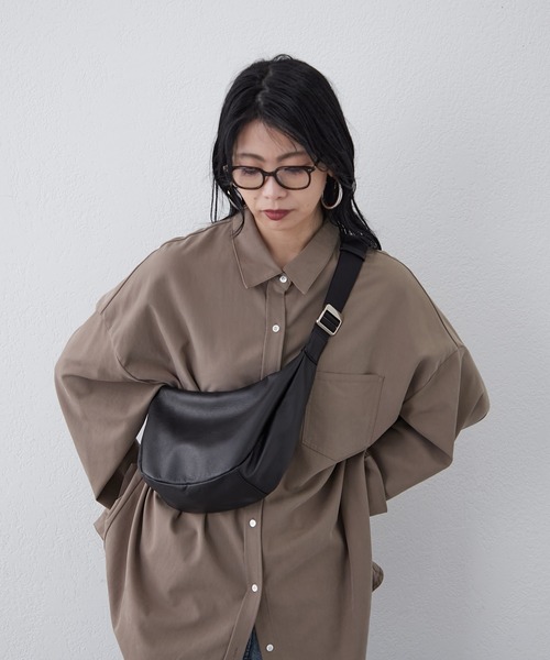 本革/軽量340g】ソフトレザーラウンドショルダーバッグ(CE-1326  