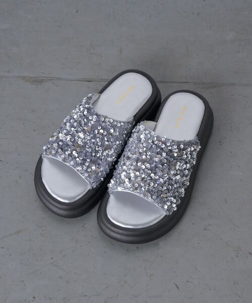RETRO GIRL(レトロガール)の「スパンコールサンダル(サンダル・レディース・ブラック/オフホワイト/シルバー・MEDIUM/LARGE)」の14枚目の写真