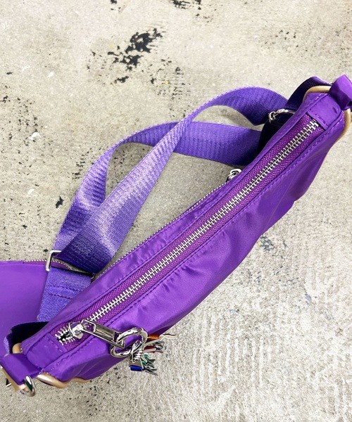 Magine(マージン)の「cheek チーク:square sholder/スクエア ショルダーバッグ(ショルダーバッグ・レディース・パープル/ブラック/ホワイト・FREE)」の11枚目の写真
