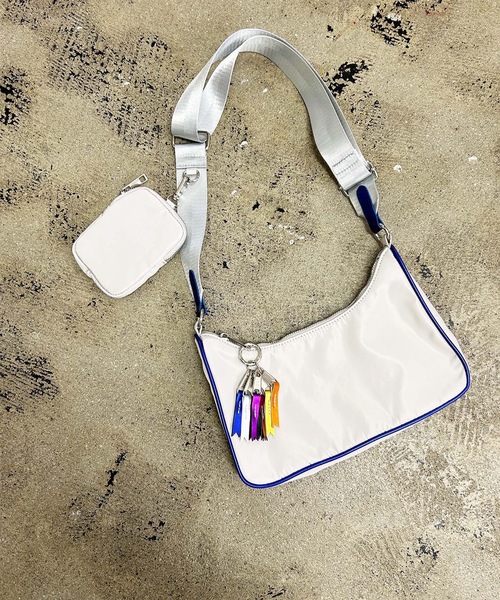 Magine(マージン)の「cheek チーク:square sholder/スクエア ショルダーバッグ(ショルダーバッグ・レディース・パープル/ブラック/ホワイト・FREE)」の20枚目の写真