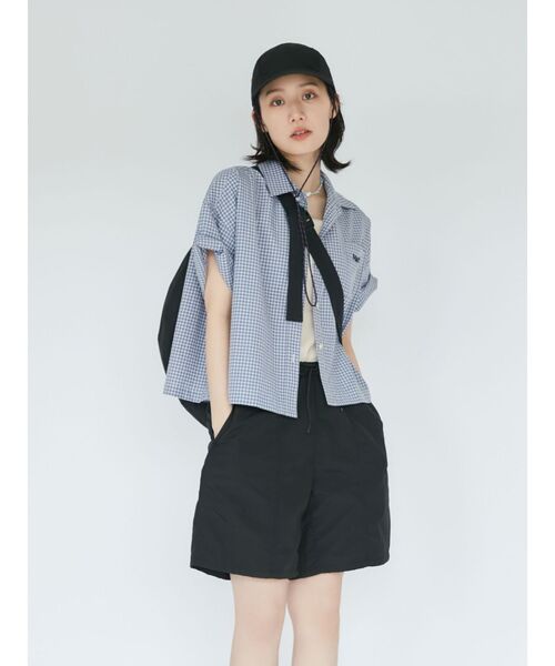 Ungrid（アングリッド）の「ハーフスリーブエンブロイダリーシャツ（シャツ/ブラウス・レディース・ブラック/スカイブルー/ブルー・FREE）」の6枚目の写真