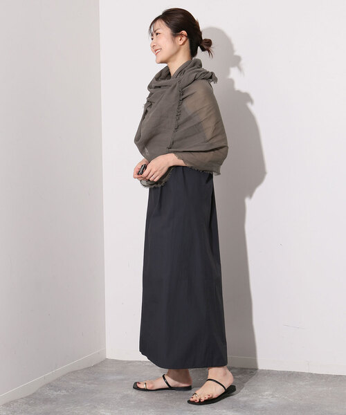 SLOBE IENA（スローブイエナ）の「SLOBE IENA ストール（ストール/ショール・レディース・チャコールグレー/スカイブルー/アイボリー・FREE）」の5枚目の写真