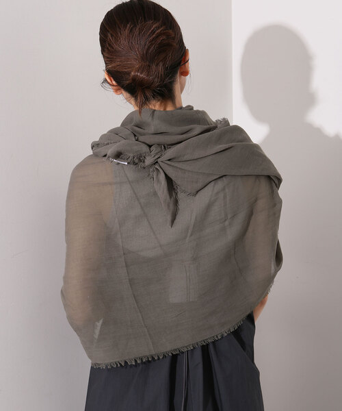 SLOBE IENA（スローブイエナ）の「SLOBE IENA ストール（ストール/ショール・レディース・チャコールグレー/スカイブルー/アイボリー・FREE）」の9枚目の写真