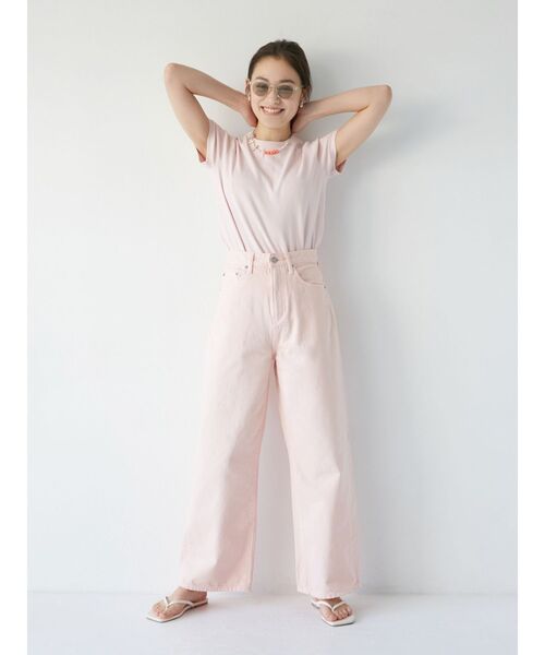 Ungrid(アングリッド)の「カラーフィットTee(Tシャツ/カットソー・レディース・ピンク/オフホワイト/ブラック/グリーン・FREE)」の10枚目の写真