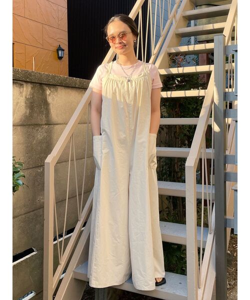 Ungrid(アングリッド)の「カラーフィットTee(Tシャツ/カットソー・レディース・ピンク/オフホワイト/ブラック/グリーン・FREE)」の11枚目の写真