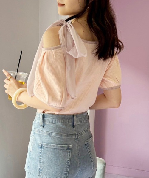 one after another NICE CLAUP(ワンアフターアナザーナイスクラップ)の「リボン取り外し可能/ワンショルリボントップス(ニット/セーター・レディース・オフホワイト/サックスブルー/ブラック/ピンク・FREE)」の12枚目の写真