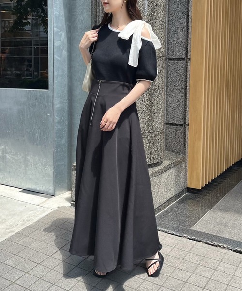 one after another NICE CLAUP(ワンアフターアナザーナイスクラップ)の「リボン取り外し可能/ワンショルリボントップス(ニット/セーター・レディース・オフホワイト/サックスブルー/ブラック/ピンク・FREE)」の9枚目の写真