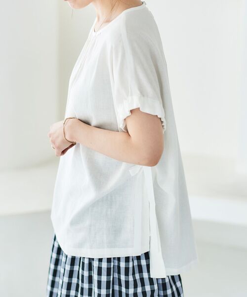 le.coeur blanc（ルクールブラン）の「《WEB限定アイテム》レーヨン麻袖ギャザーブラウス（シャツ/ブラウス・レディース・ブラック/オフホワイト/ベージュ・38）」の6枚目の写真