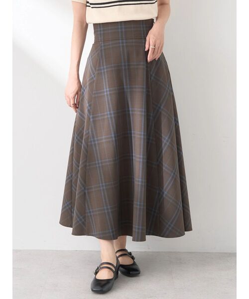 earth music&ecology（アースミュージックアンドエコロジー）の「バックレースアップチェックスカート（スカート・レディース・ネイビー/ボルドー/ブラウン・S/M）」の4枚目の写真