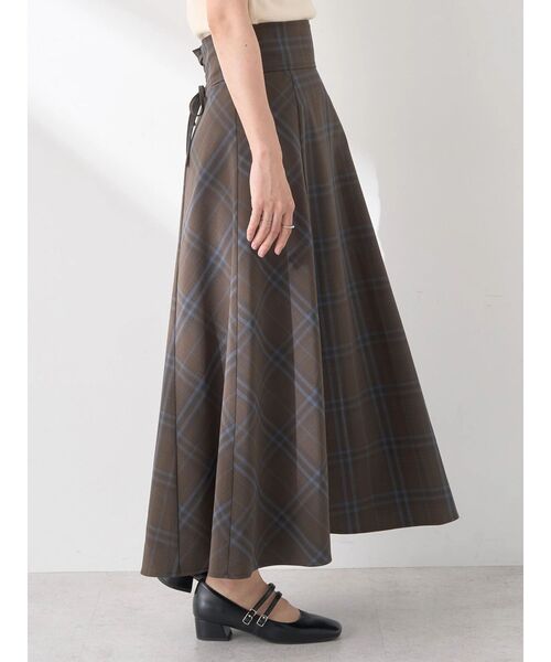 earth music&ecology（アースミュージックアンドエコロジー）の「バックレースアップチェックスカート（スカート・レディース・ネイビー/ボルドー/ブラウン・S/M）」の6枚目の写真