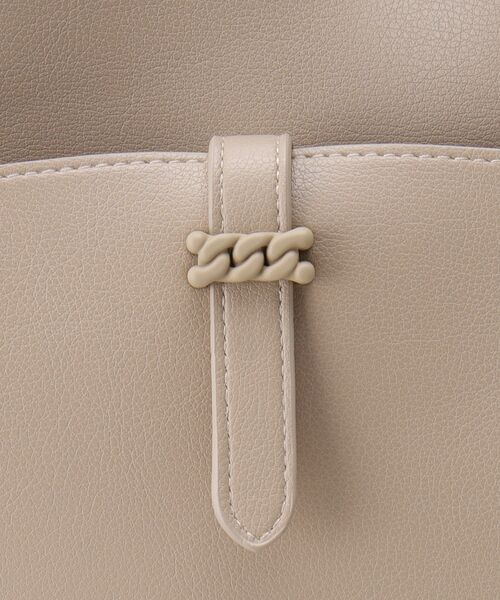 OPAQUE.CLIP(オペークドットクリップ)の「【2WAY】フロントベルトミドルトートバッグ(トートバッグ・レディース・ベージュ/アイボリー/ブラック・00)」の16枚目の写真