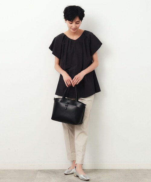 OPAQUE.CLIP(オペークドットクリップ)の「【2WAY】フロントベルトミドルトートバッグ(トートバッグ・レディース・ベージュ/アイボリー/ブラック・00)」の12枚目の写真