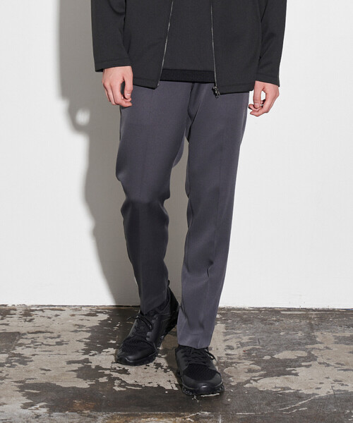 COMME CA ISM（コムサイズム）の「ファンクショナル テーパードスラックス（スラックス・メンズ・チャコール/ベージュ/ブラック・SMALL/MEDIUM/LARGE）」の3枚目の写真