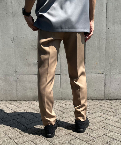 COMME CA ISM（コムサイズム）の「ファンクショナル テーパードスラックス（スラックス・メンズ・チャコール/ベージュ/ブラック・SMALL/MEDIUM/LARGE）」の7枚目の写真