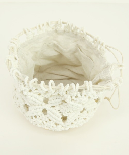 and it_（アンドイット）の「柳×紐編み巾着ミニバッグ（かごバッグ・レディース・アイボリー/ブラック・FREE）」の5枚目の写真