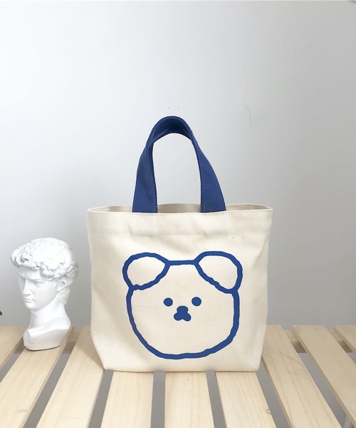 TONE SELECT GOODS（トーンセレクトグッズ）の「urbanfemine./くまミニキャンバスバッグ U7306（トートバッグ・レディース・レッド/ブラウン/イエロー/ブルー・FREE）」の3枚目の写真