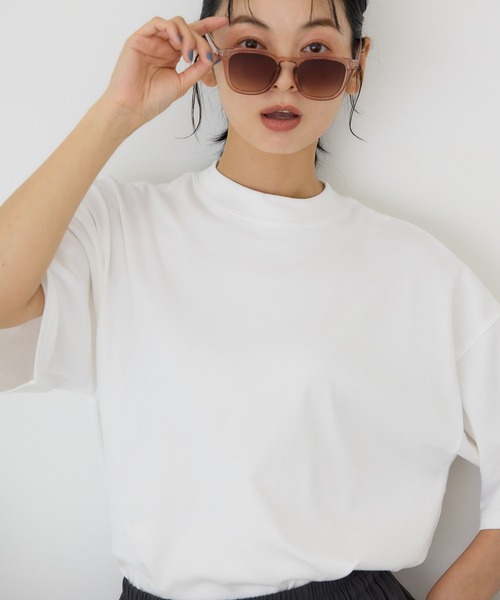AMERICAN HOLIC(アメリカンホリック)の「モックネック5分袖カットプルオーバー(Tシャツ/カットソー・レディース・ブルー/オフホワイト/ブラック/グレー・M/L)」の1枚目の写真