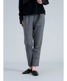 YORT（ヨート）の「【防シワ・ストレッチ】サマーウールタックテーパードパンツ（スラックス）」