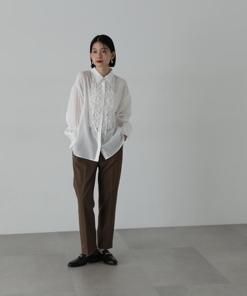 N.（N. Natural Beauty Basic）（エヌエヌナチュラルビューティーベーシック）の「◆フリルフロントシアーシャツ（シャツ/ブラウス・レディース・イエロー/オフホワイト・MEDIUM）」の6枚目の写真